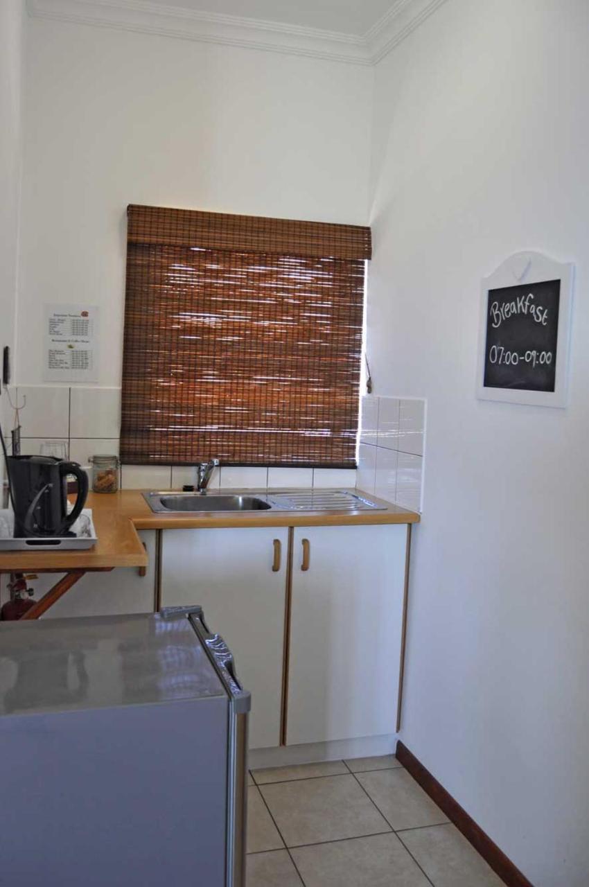 Kairos Cottage B&B Luderitz ภายนอก รูปภาพ