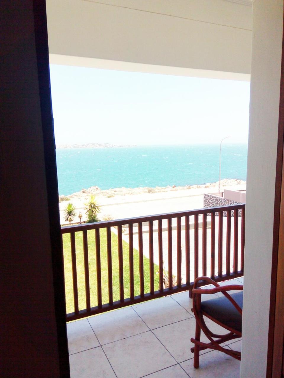 Kairos Cottage B&B Luderitz ภายนอก รูปภาพ