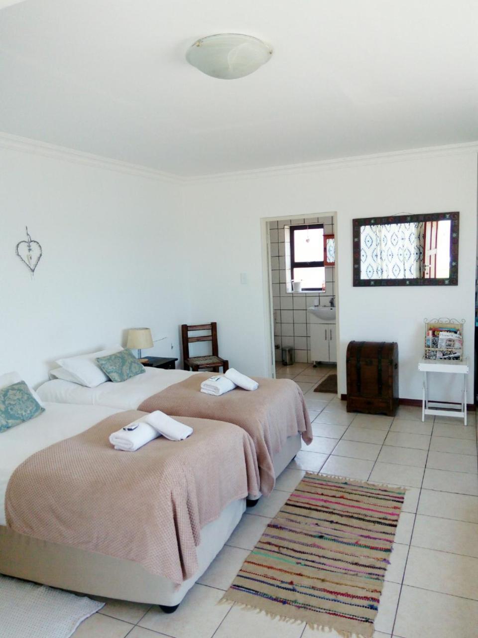 Kairos Cottage B&B Luderitz ภายนอก รูปภาพ