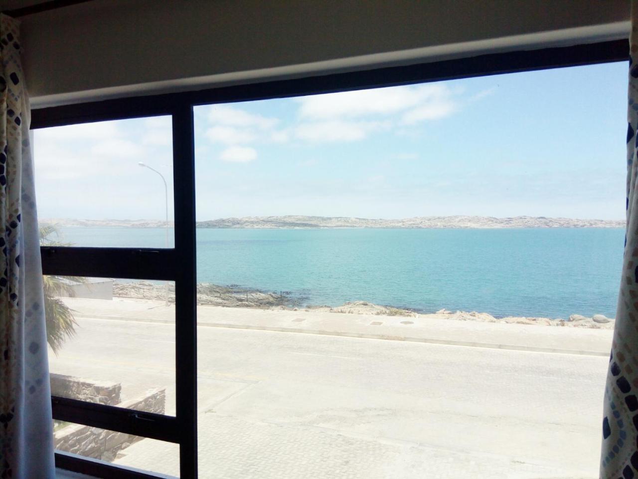 Kairos Cottage B&B Luderitz ภายนอก รูปภาพ