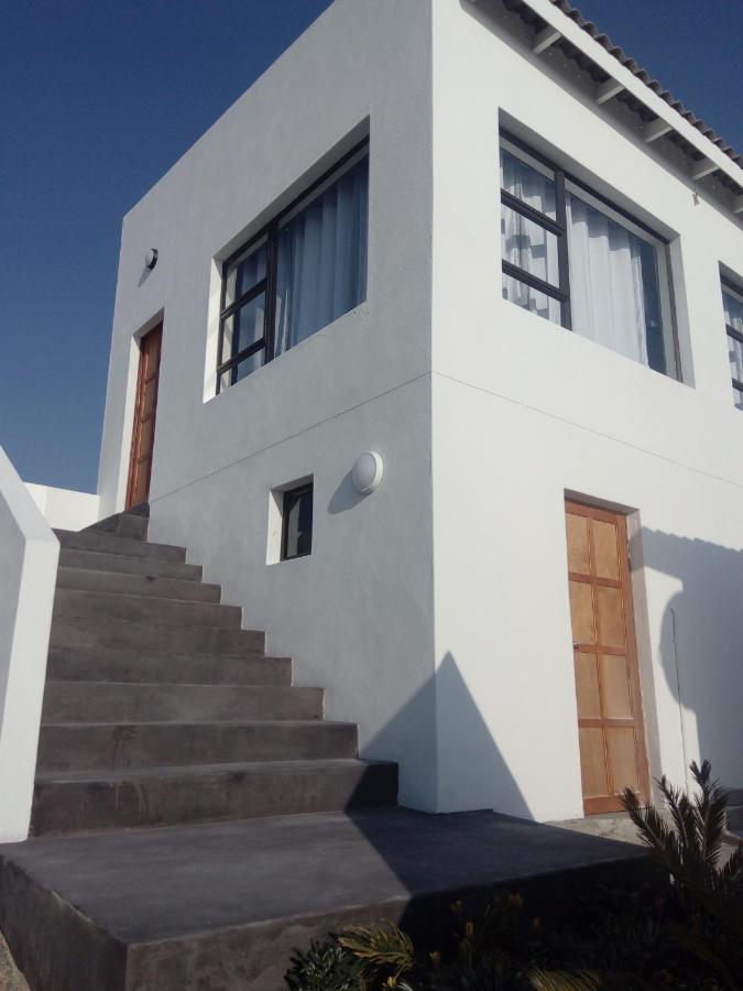 Kairos Cottage B&B Luderitz ภายนอก รูปภาพ